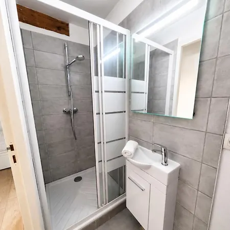 21m - Opéra&terreaux Appartement *